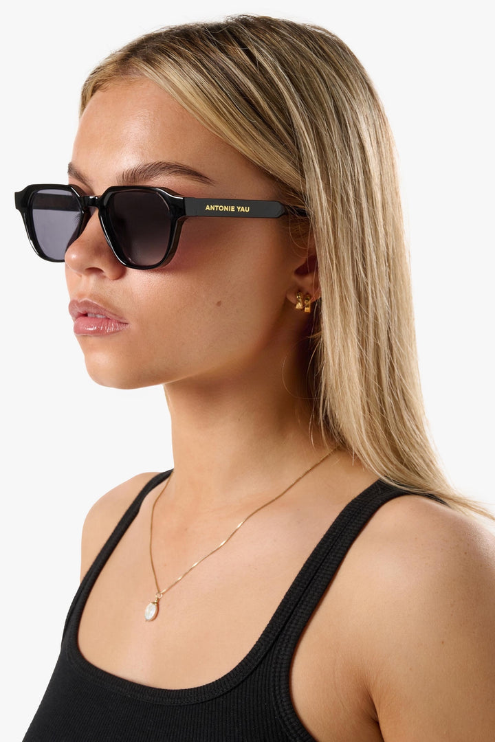 'CARTER' BLACK